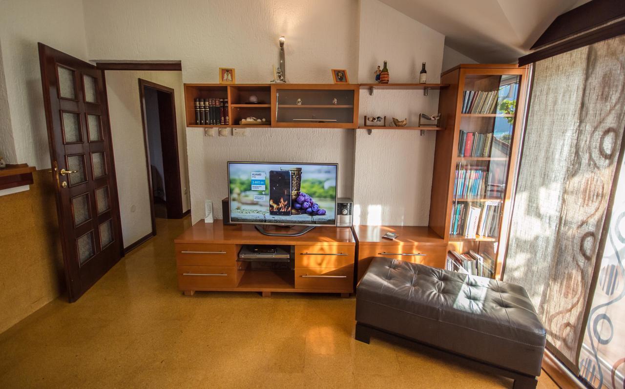Apartment Kiwi Котор Екстер'єр фото